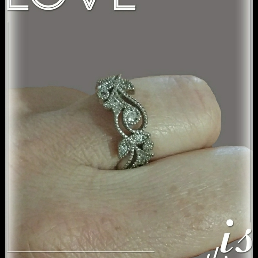 Pending .925 silver leaf ring